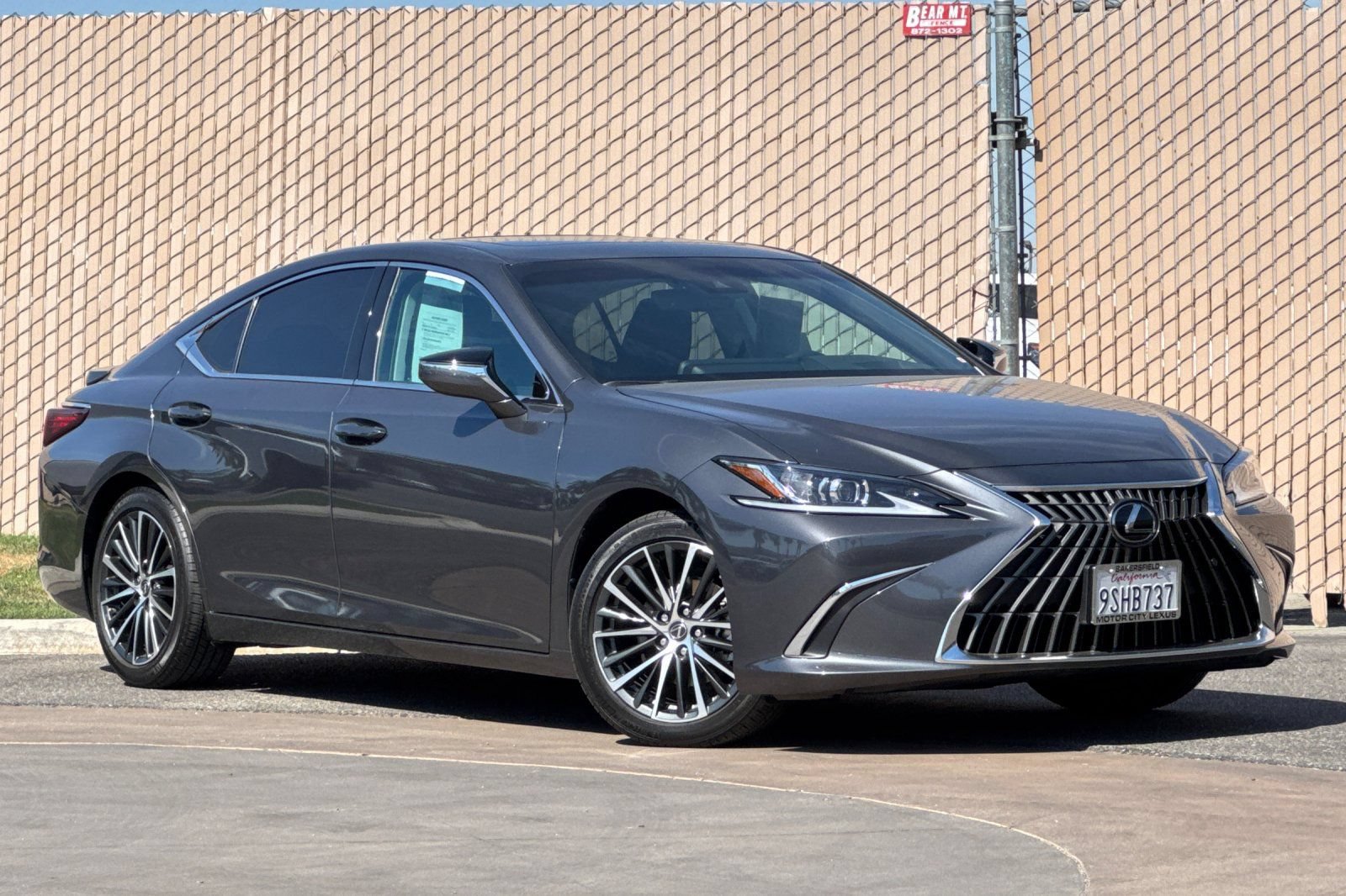 Certified 2025 Lexus ES 300h w/ Premium Package FWD image 2