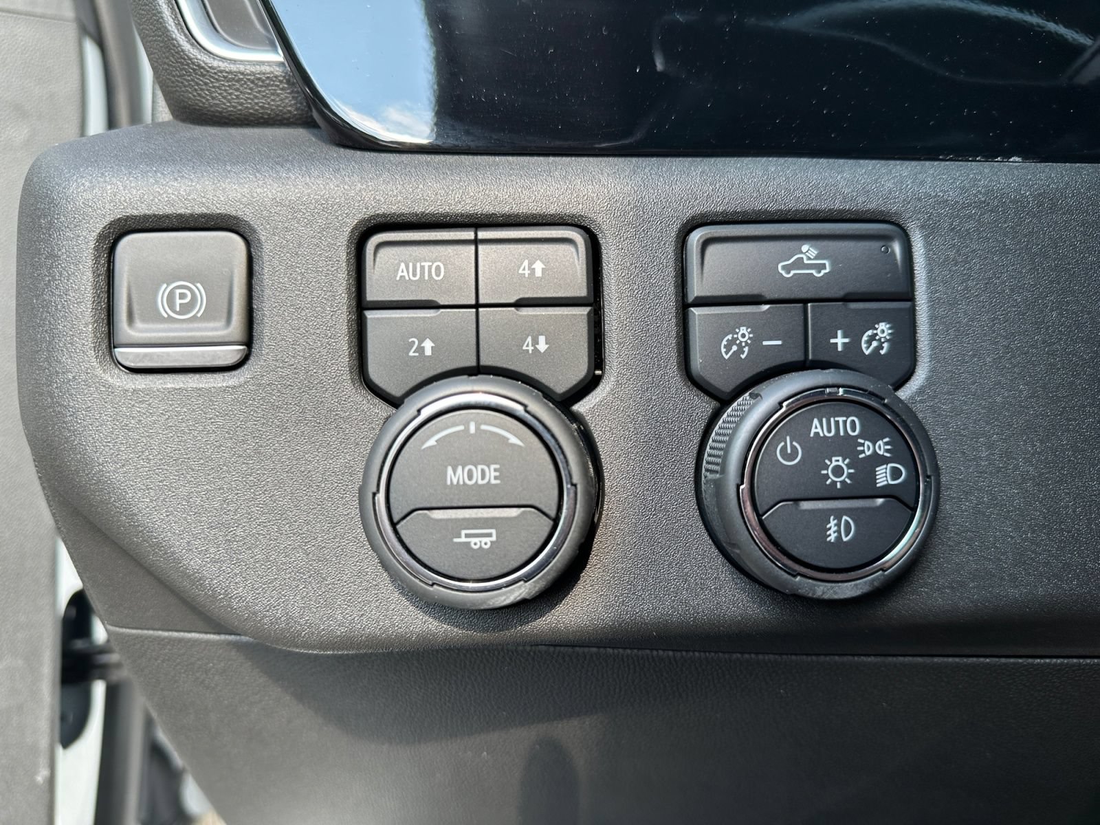 Used 2023 Chevrolet Silverado 1500 RST AWD/4WD image 19