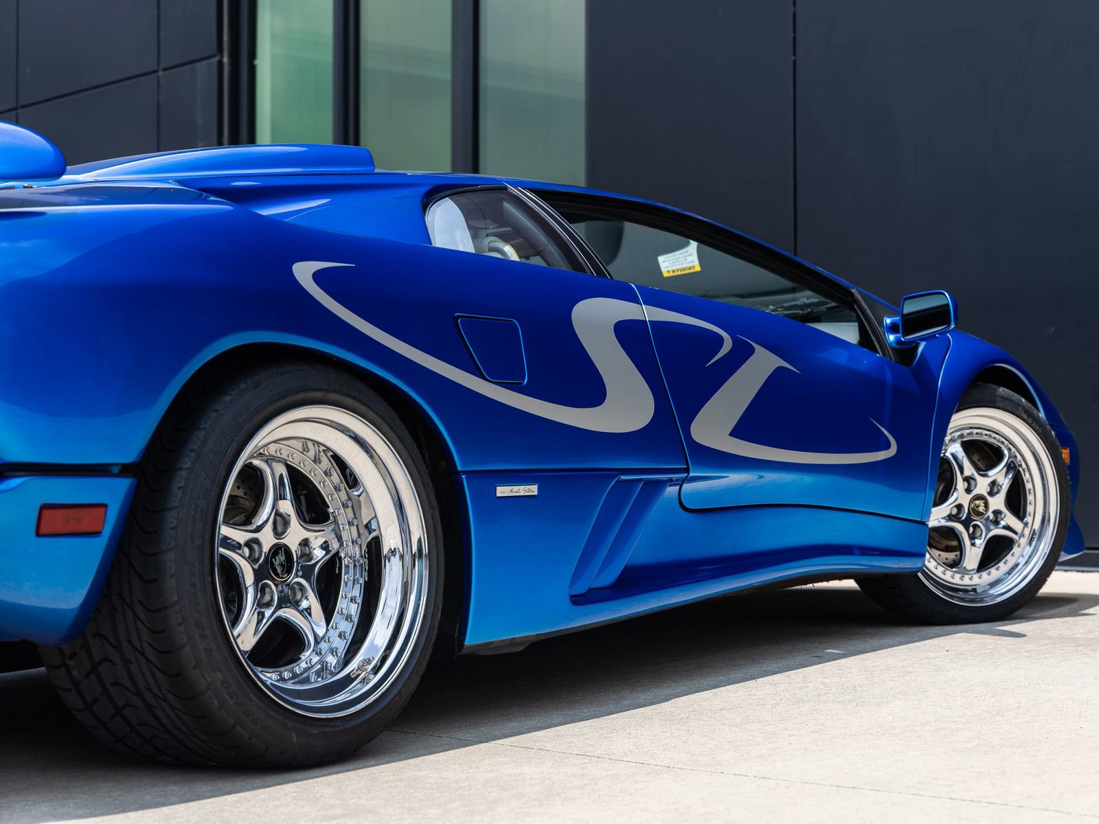 Used 1998 Lamborghini Diablo SV RWD image 19