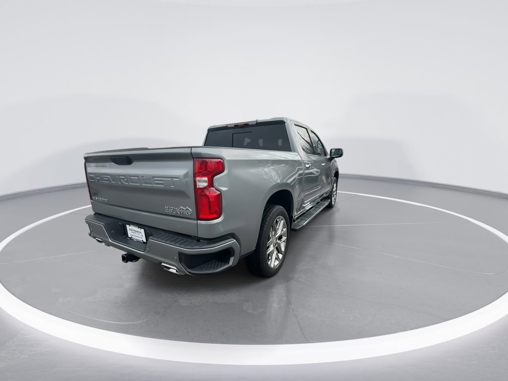 Used 2025 Chevrolet Silverado 1500 High Country w/ High Country Premium Package AWD/4WD image 8