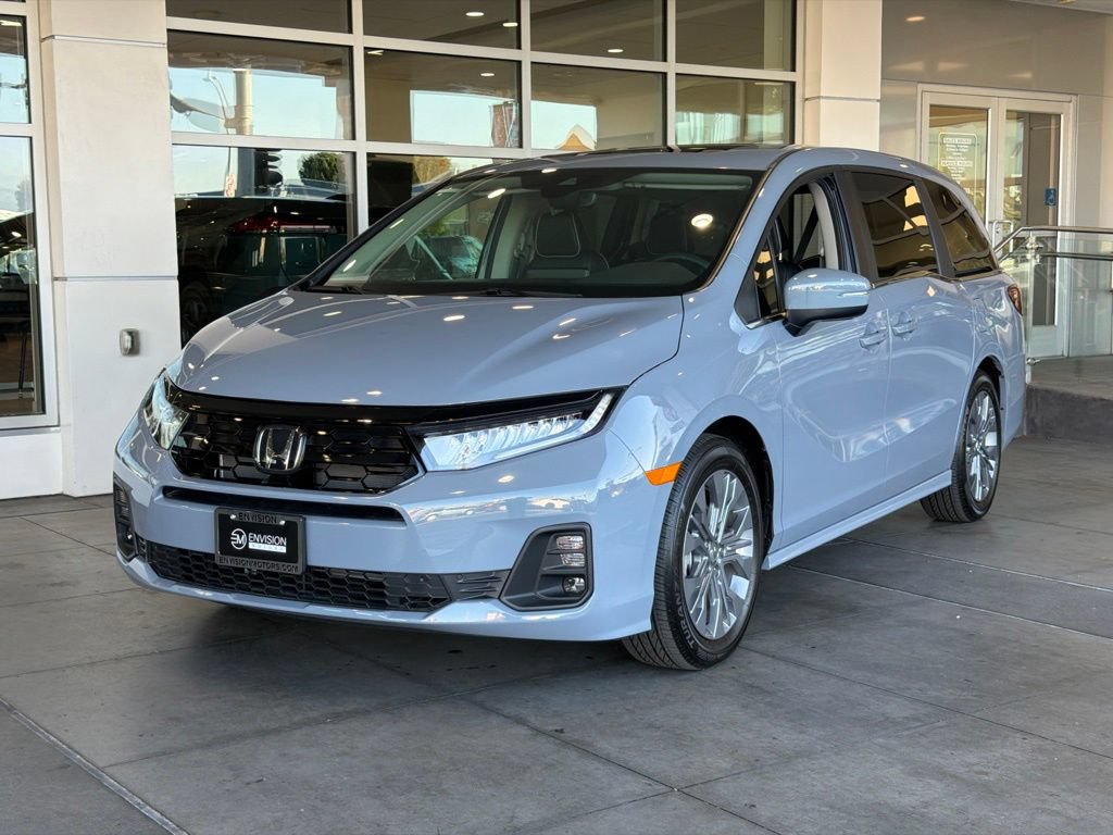Used 2025 Honda Odyssey Touring image 2