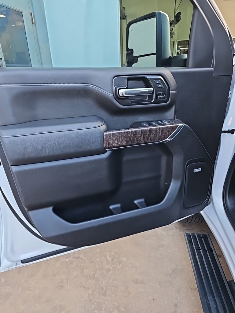 Used 2022 GMC Sierra 3500 Denali w/ Denali Ultimate Package image 26