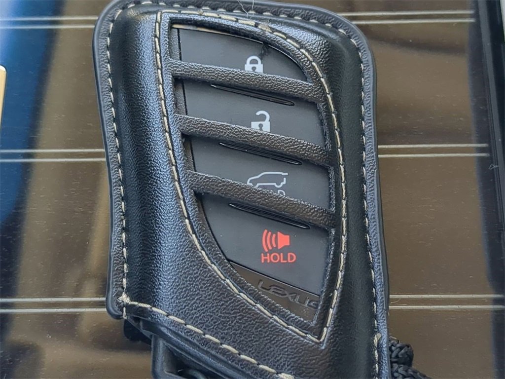 Used 2022 Lexus GX 460 Luxury w/ Sport Design Package image 31