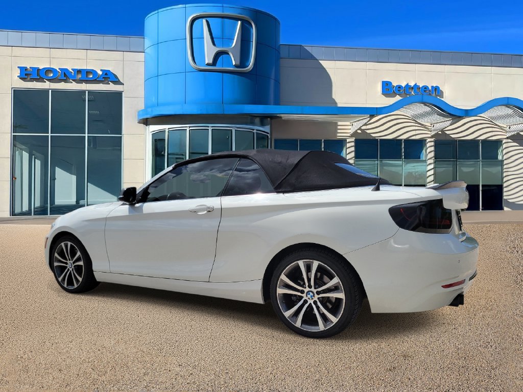 Used 2017 BMW 230i Convertible w/ Premium Package RWD image 3