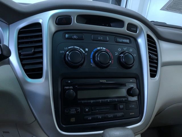 Used 2006 Toyota Highlander 4WD V6 w/ 3rd Row image 24