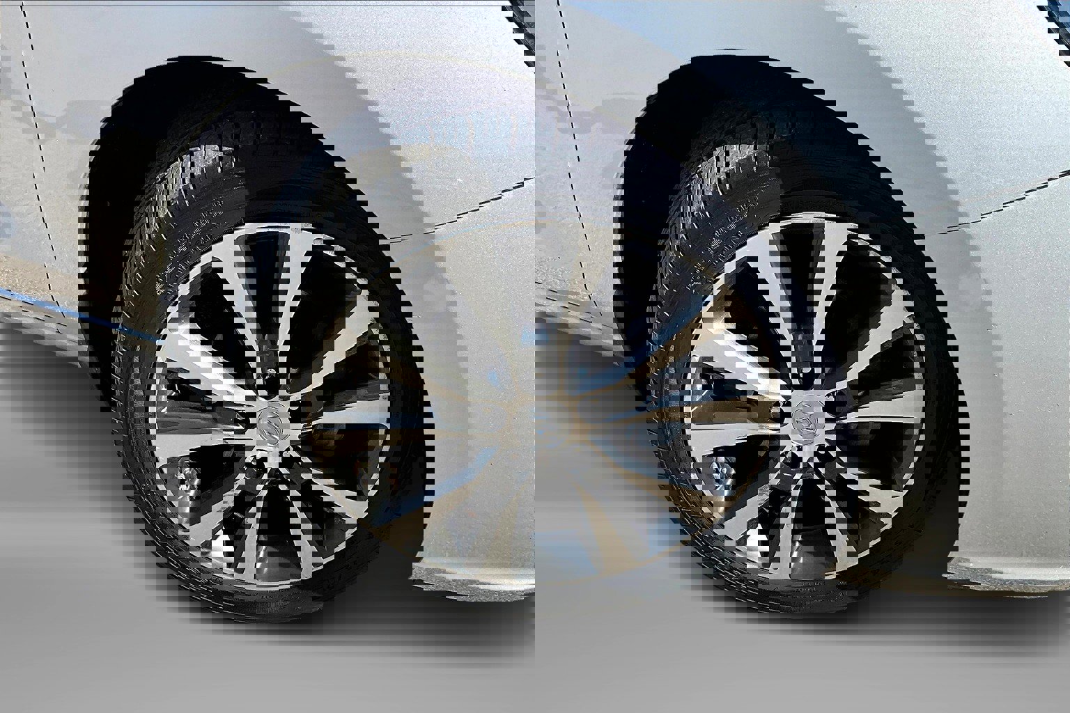 Used 2018 Hyundai Elantra GT image 9