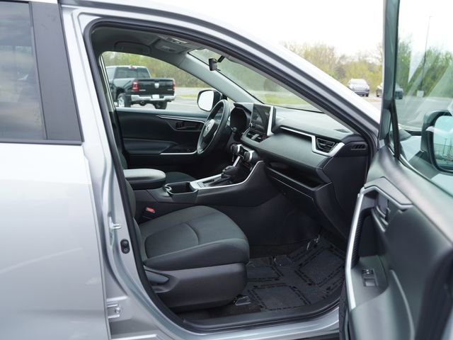 Used 2024 Toyota RAV4 LE FWD image 19