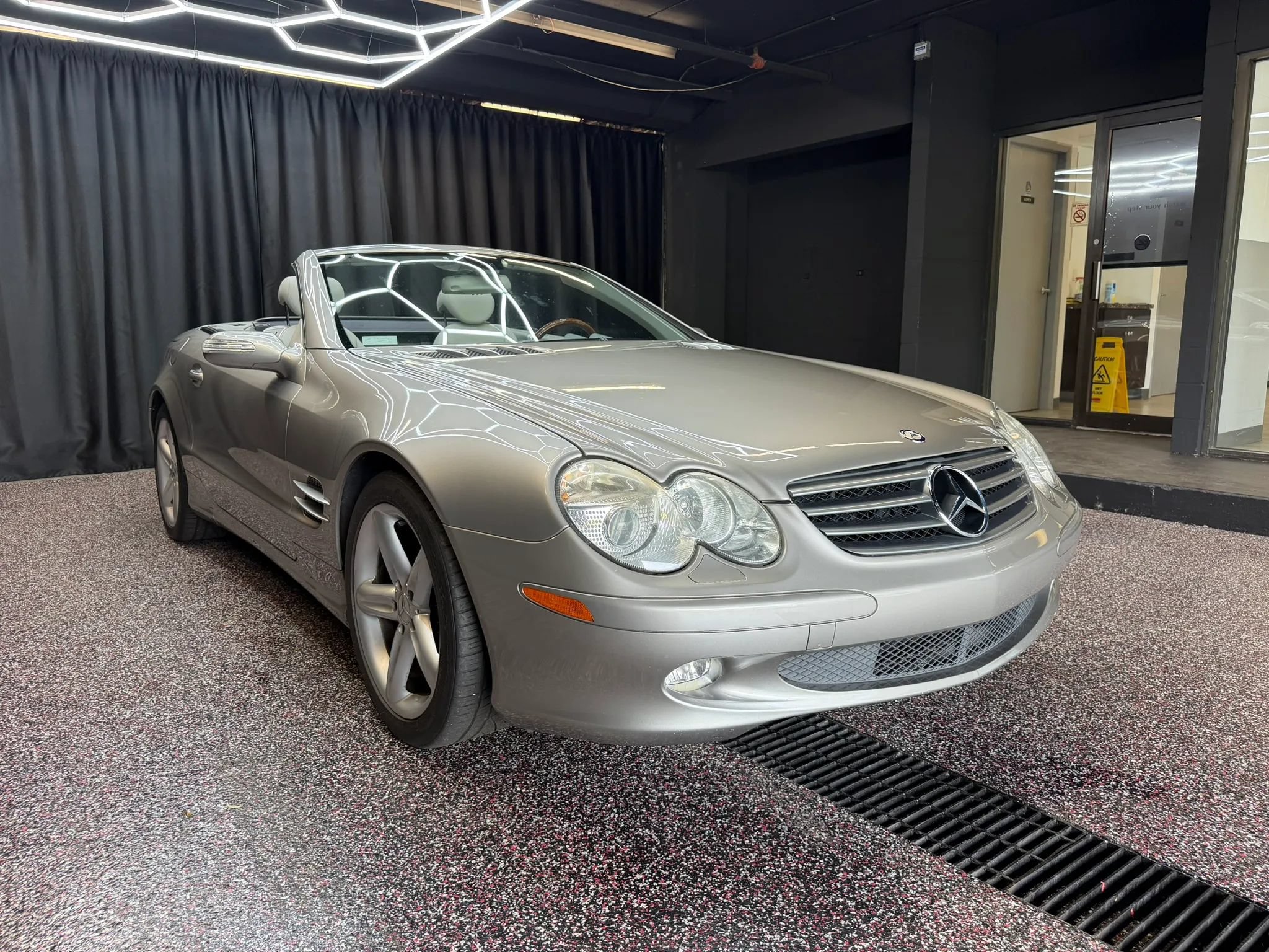 Used 2005 Mercedes-Benz SL 500 image 14