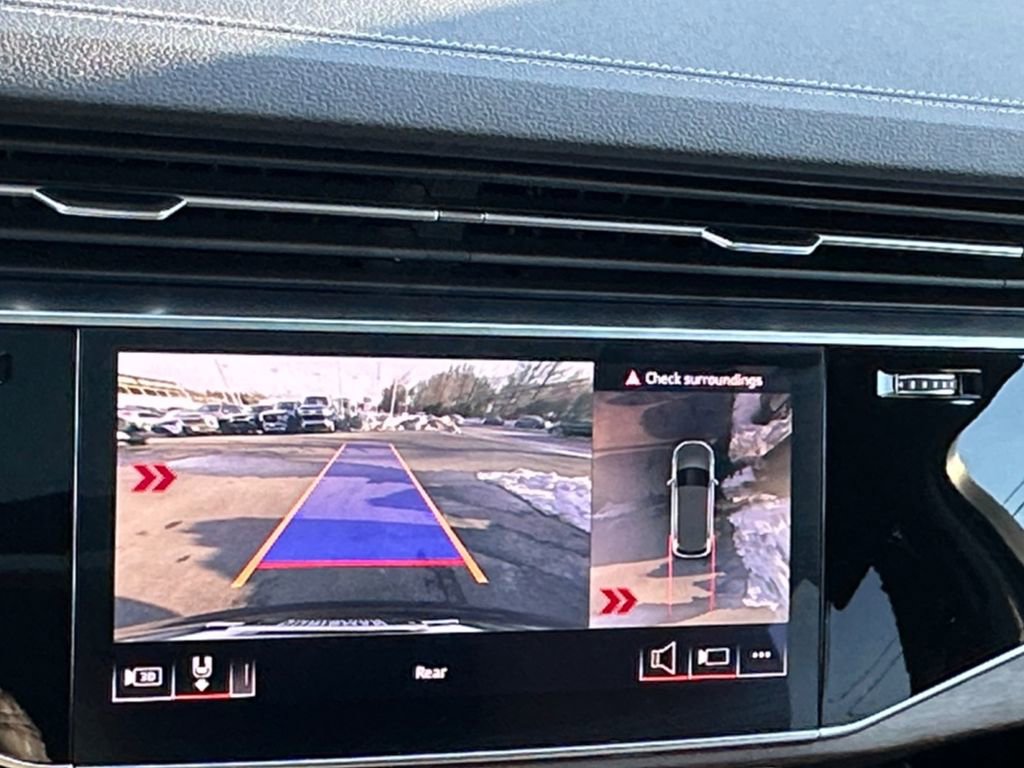 Used 2025 Audi Q7 3.0T Premium Plus image 17