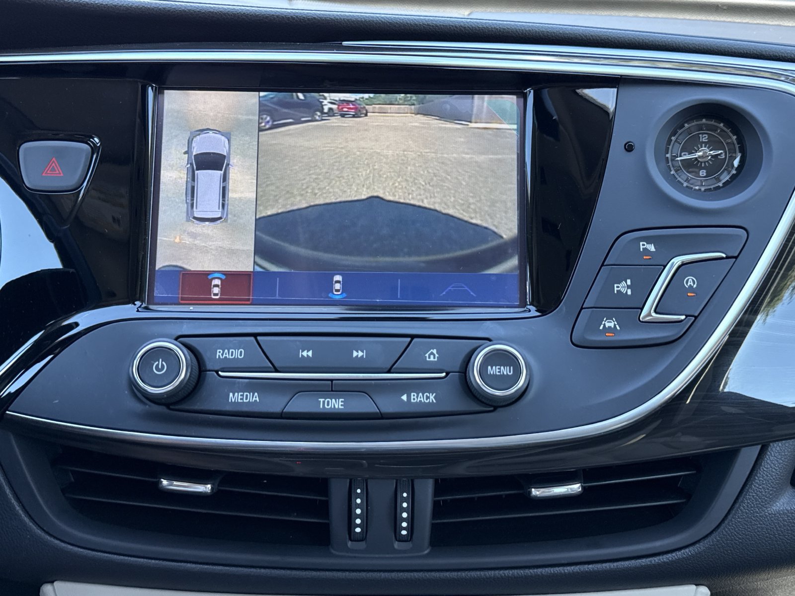 Used 2020 Buick Envision Premium w/ Driver Confidence Package AWD/4WD image 28