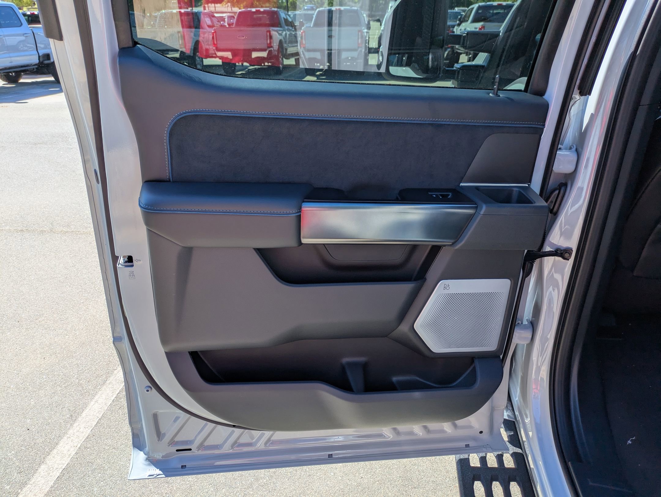 New 2026 Ford F250 Platinum w/ Tremor Off-Road Package image 31