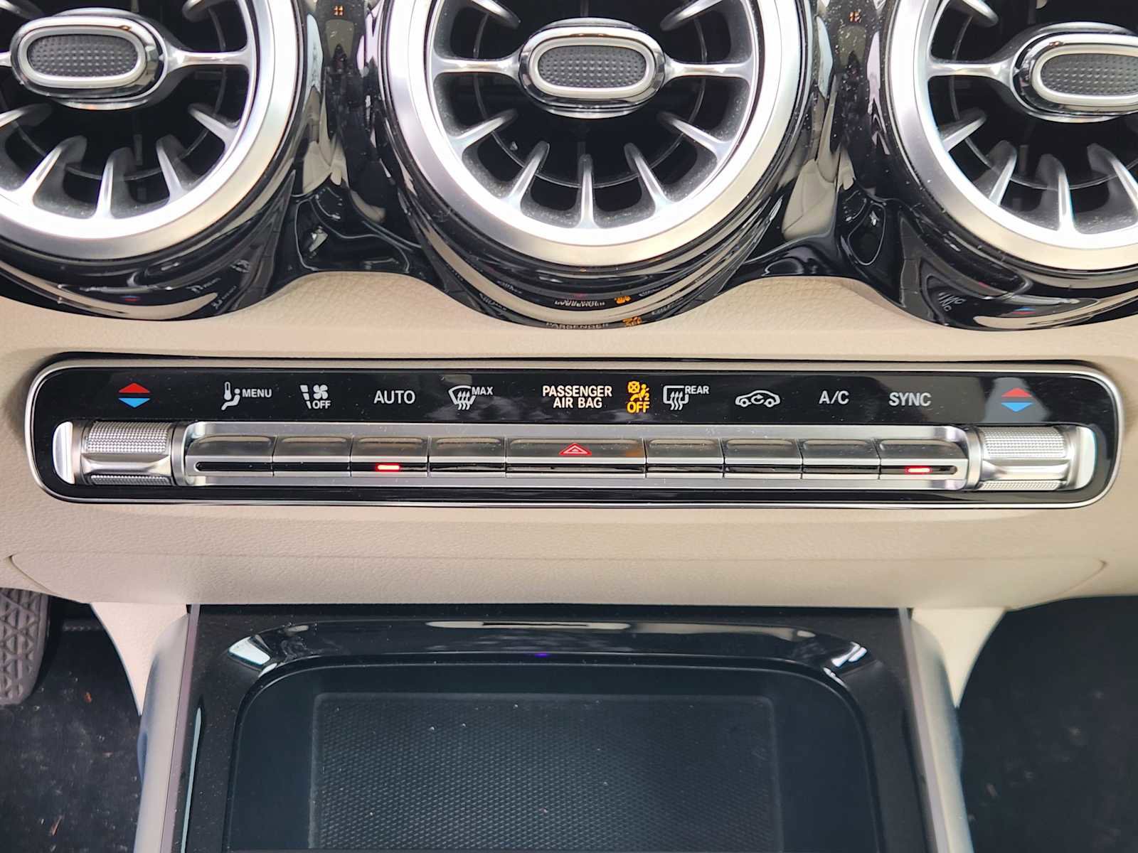 Used 2022 Mercedes-Benz GLB 250 4MATIC image 20