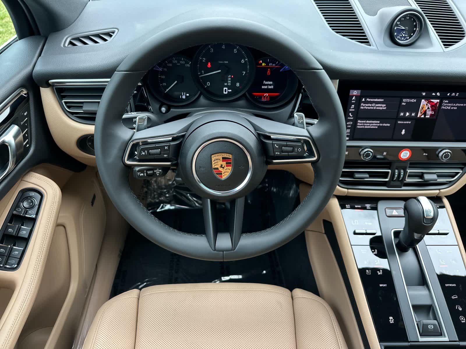 New 2026 Porsche Macan AWD/4WD image 15