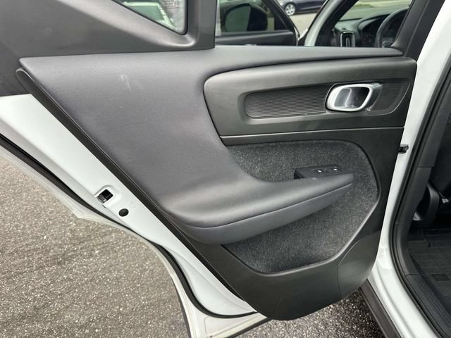 Used 2019 Volvo XC40 T5 R-Design AWD/4WD image 20