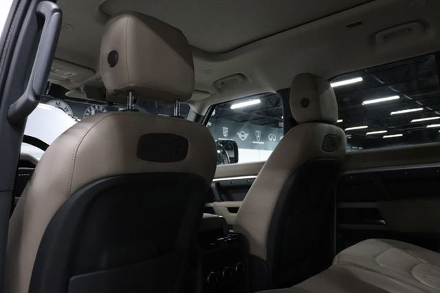 Used 2020 Land Rover Defender 110 HSE AWD/4WD image 22