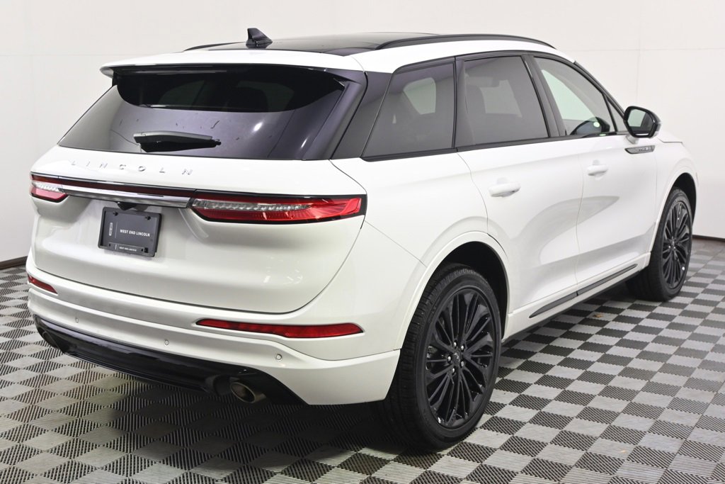 New 2025 Lincoln Corsair Reserve w/ Jet Appearance Package image 7