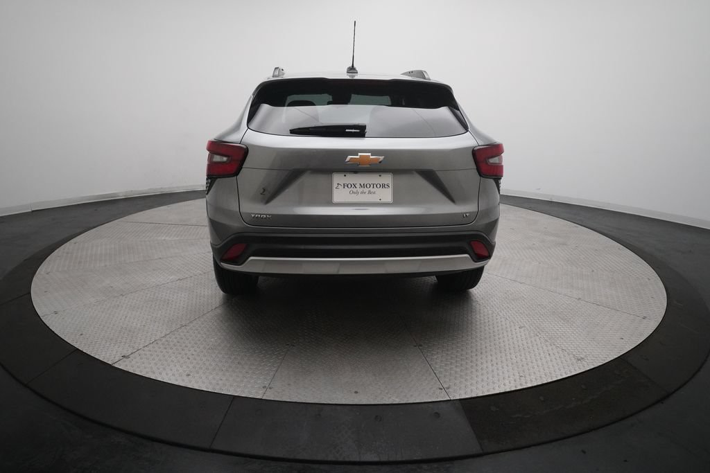 Used 2024 Chevrolet Trax LT w/ Driver Confidence Package FWD image 7