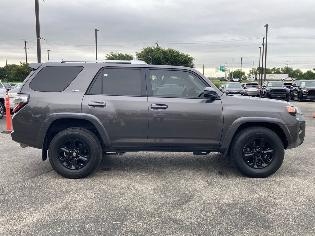 Used 2017 Toyota 4Runner SR5 RWD image 3