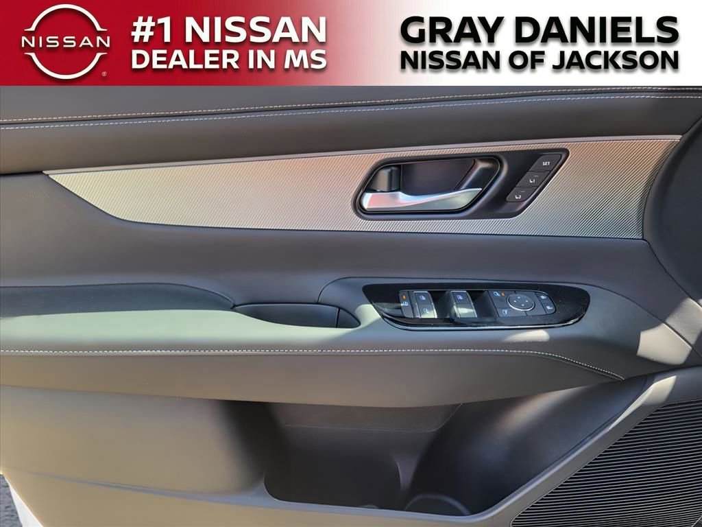 New 2025 Nissan Murano SL image 10