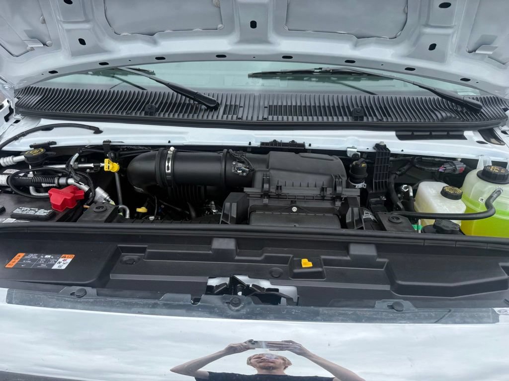 New 2027 Ford E-450 and Econoline 450 Super Duty w/ Power Equipment Group RWD image 53