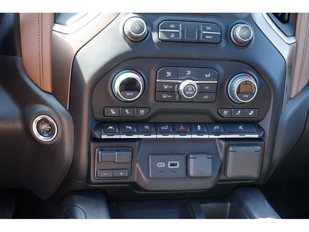 Used 2021 Chevrolet Silverado 1500 High Country image 24