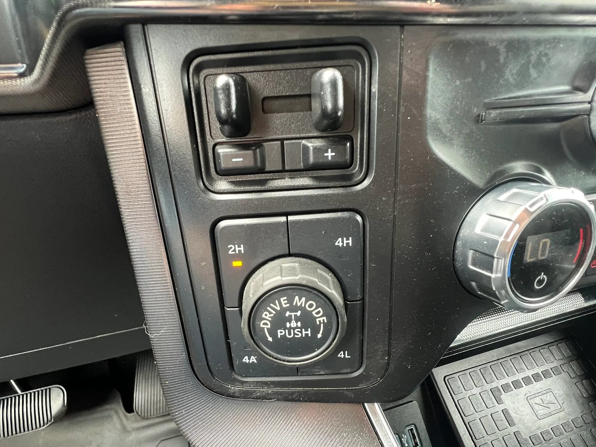 Used 2021 Ford F150 Platinum w/ Equipment Group 701A High AWD/4WD image 24