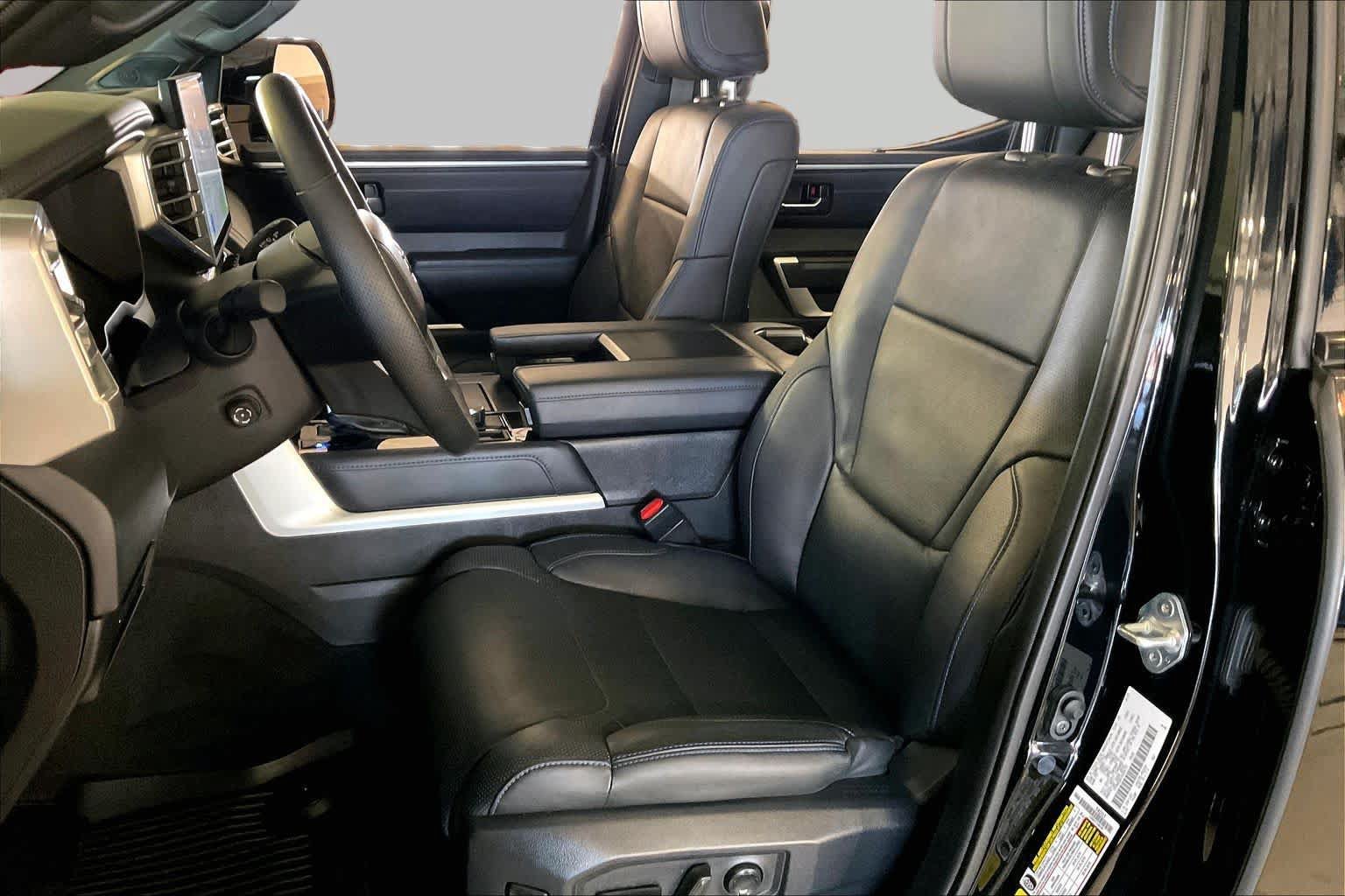 Used 2025 Toyota Tundra Platinum AWD/4WD image 7