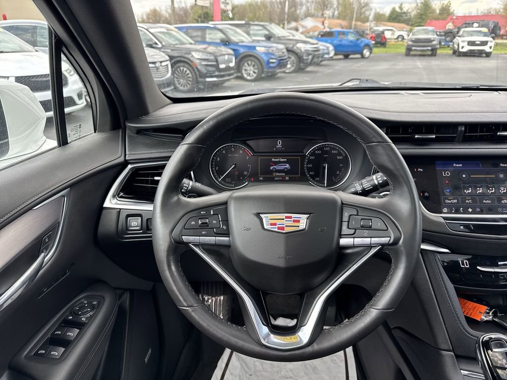 Used 2024 Cadillac XT6 Luxury w/ LPO, Floor Liner Package image 14