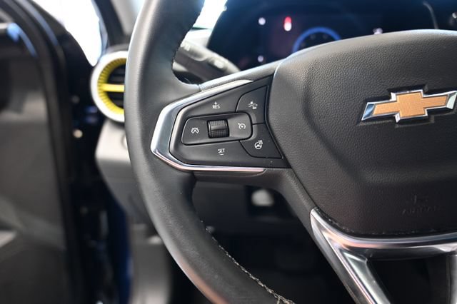 Used 2024 Chevrolet Trax LT w/ Driver Confidence Package FWD image 21
