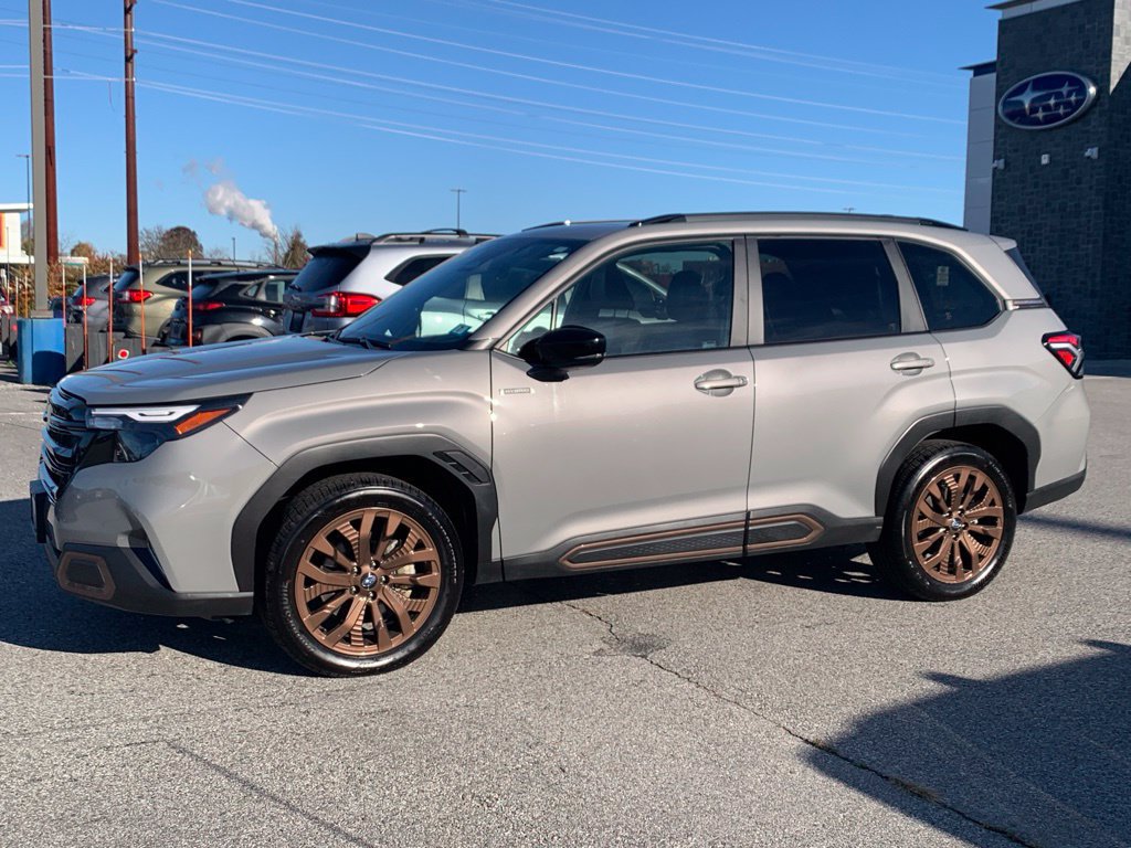 Used 2025 Subaru Forester Sport AWD/4WD image 4