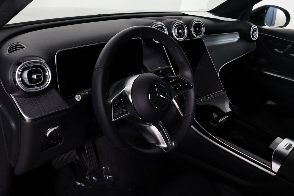 Certified 2025 Mercedes-Benz GLC 350e 4MATIC image 7