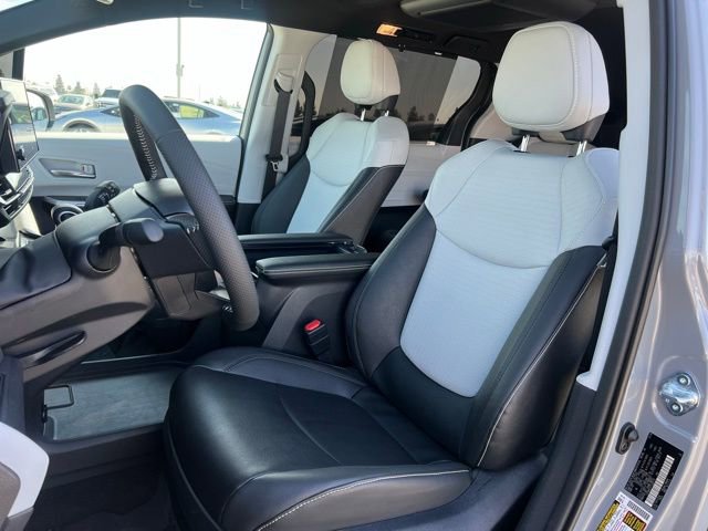 Certified 2026 Toyota Sienna XSE image 14