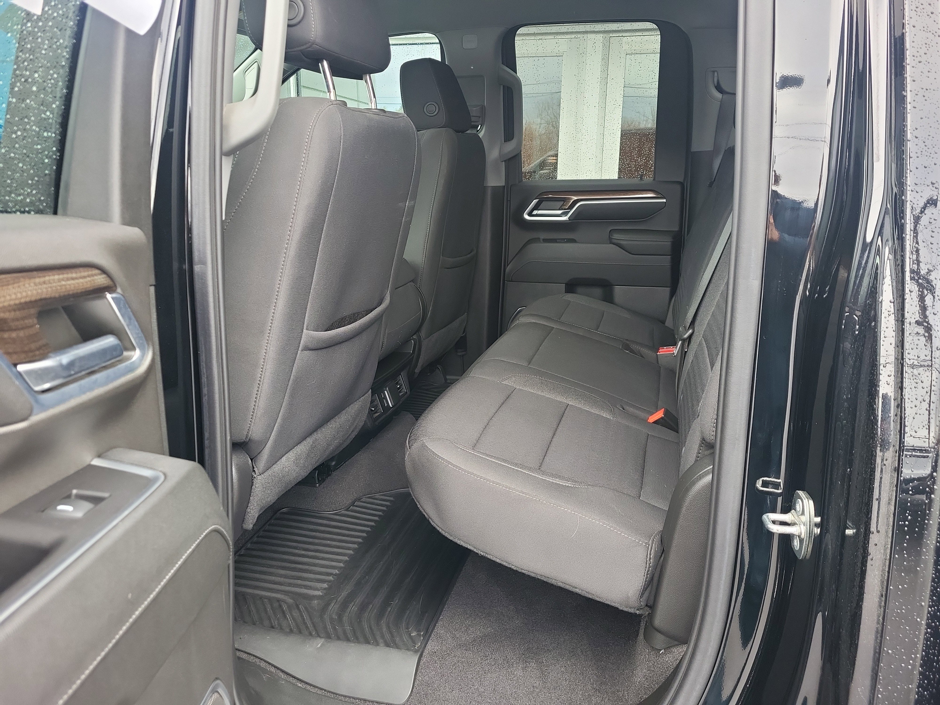 Certified 2024 Chevrolet Silverado 2500 LT w/ Convenience Package image 11