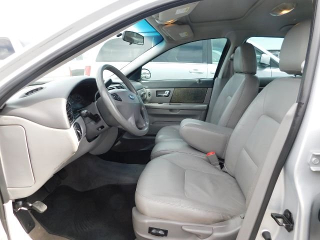 Used 2001 Ford Taurus SEL image 10