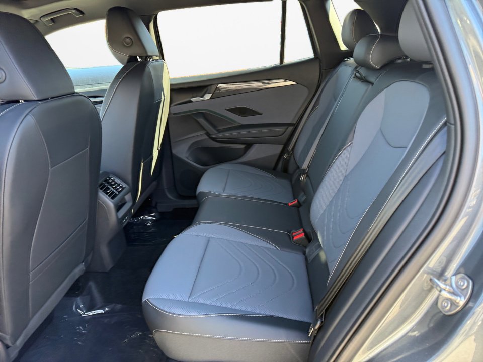 New 2026 Volkswagen Tiguan SE R-Line image 13