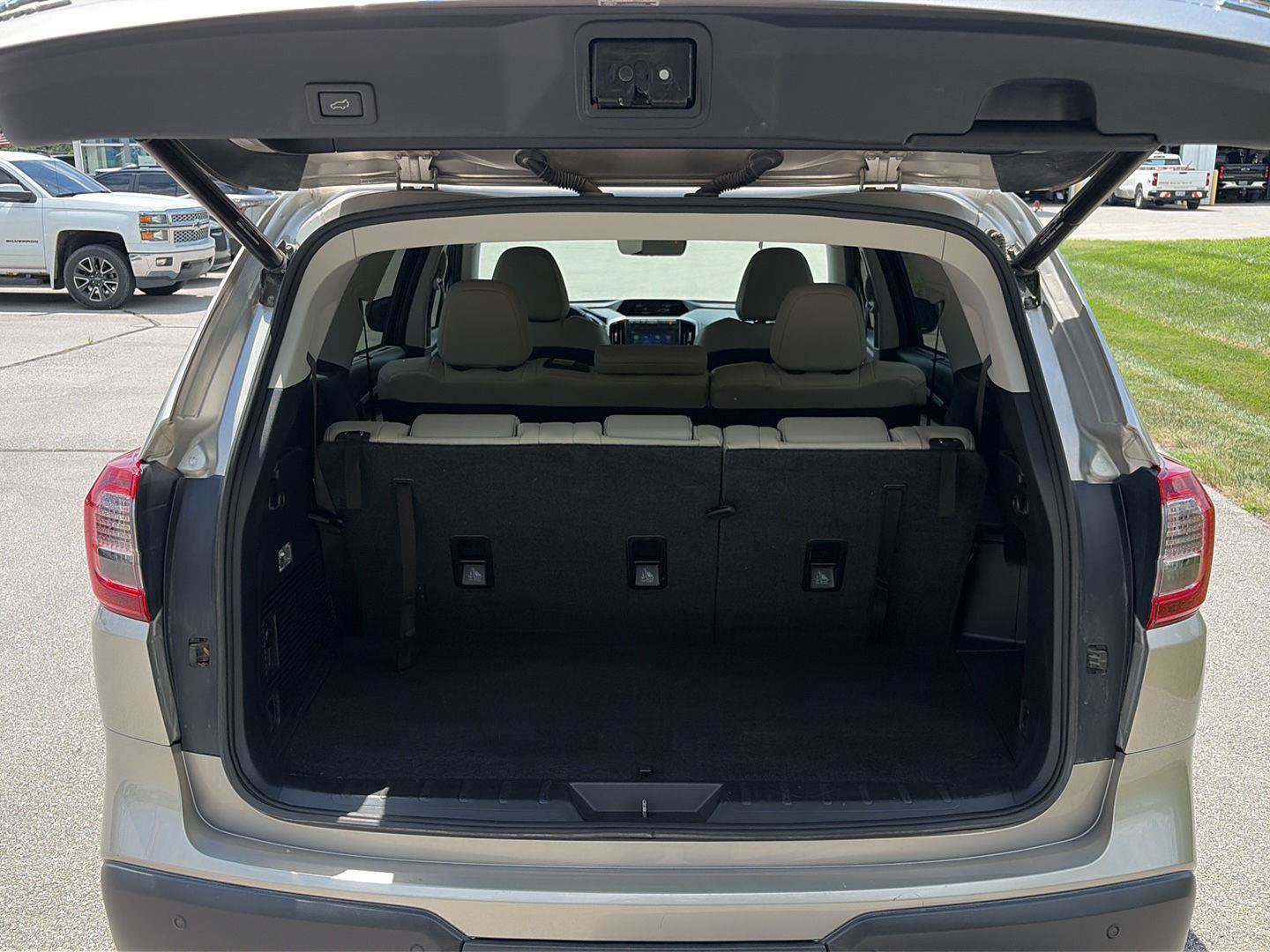 Used 2019 Subaru Ascent Limited AWD/4WD image 9