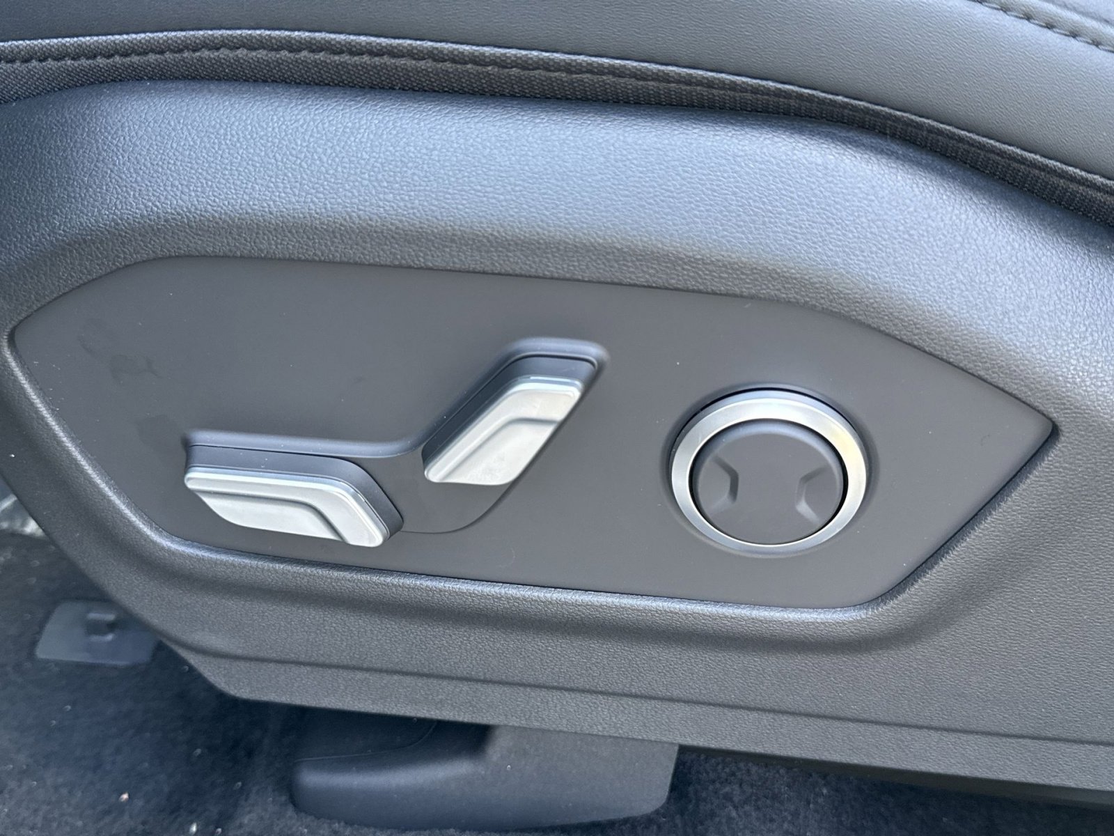 New 2026 Hyundai Santa Fe SEL image 14