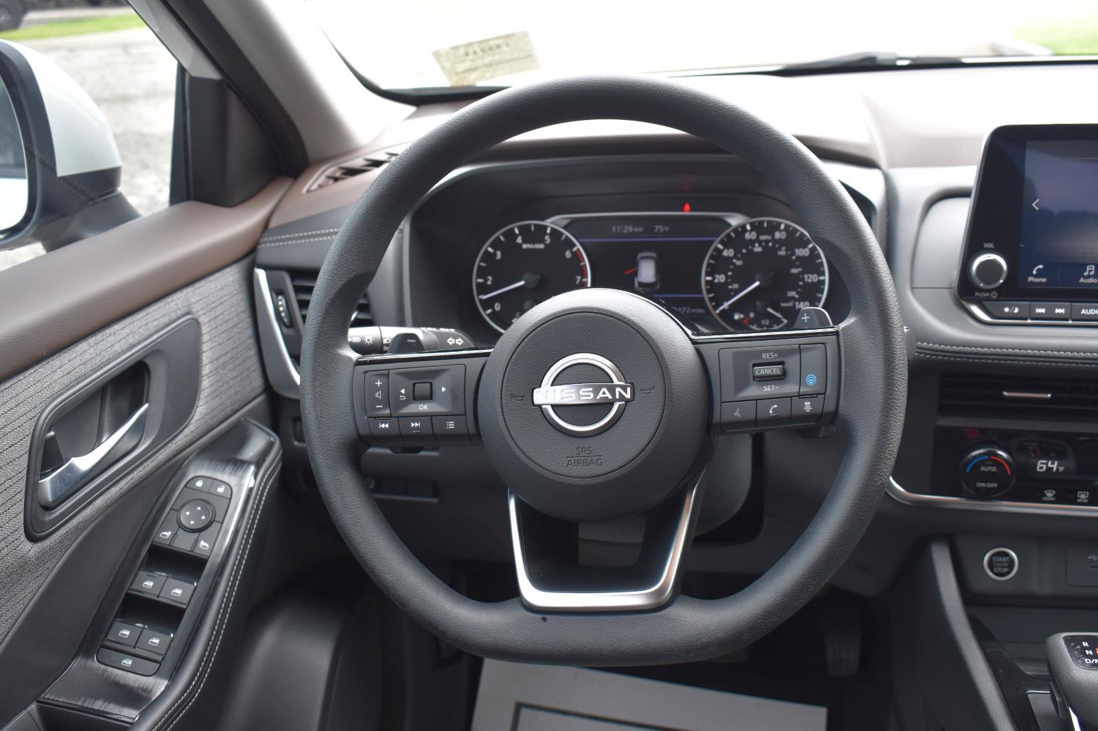 Used 2023 Nissan Rogue SV FWD image 31