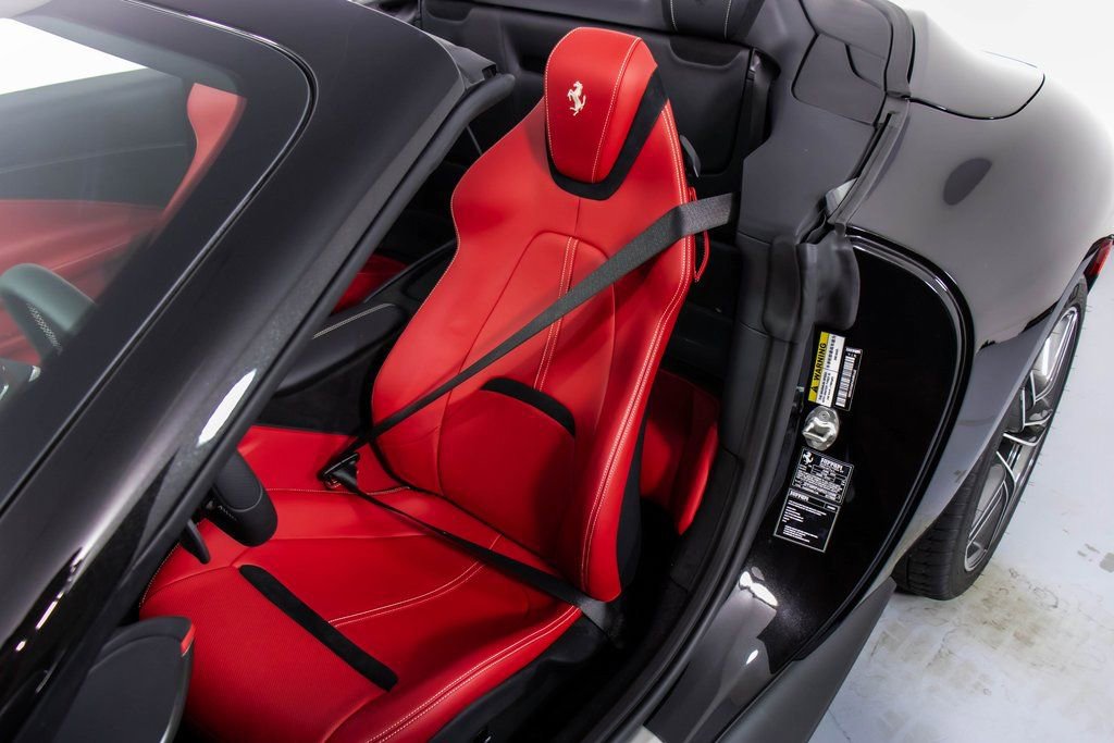 Certified 2024 Ferrari Roma Spider image 6