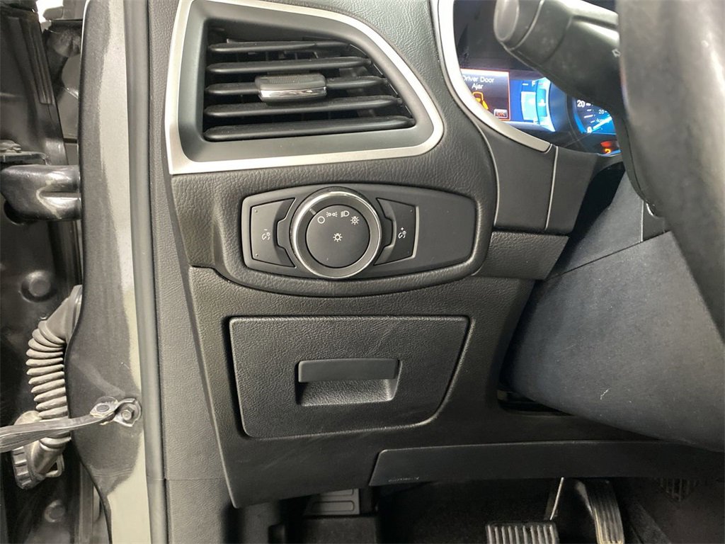 Used 2015 Ford Edge SEL w/ Equipment Group 201A image 17