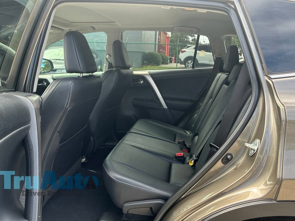 Used 2015 Toyota RAV4 Limited w/ Technology Package FWD image 40