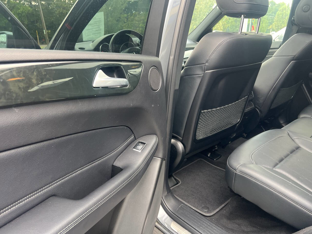 Used 2019 Mercedes-Benz GLE 400 4MATIC image 16