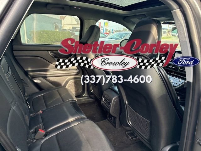 Used 2022 Lincoln Corsair Reserve w/ Equipment Group 201A image 12