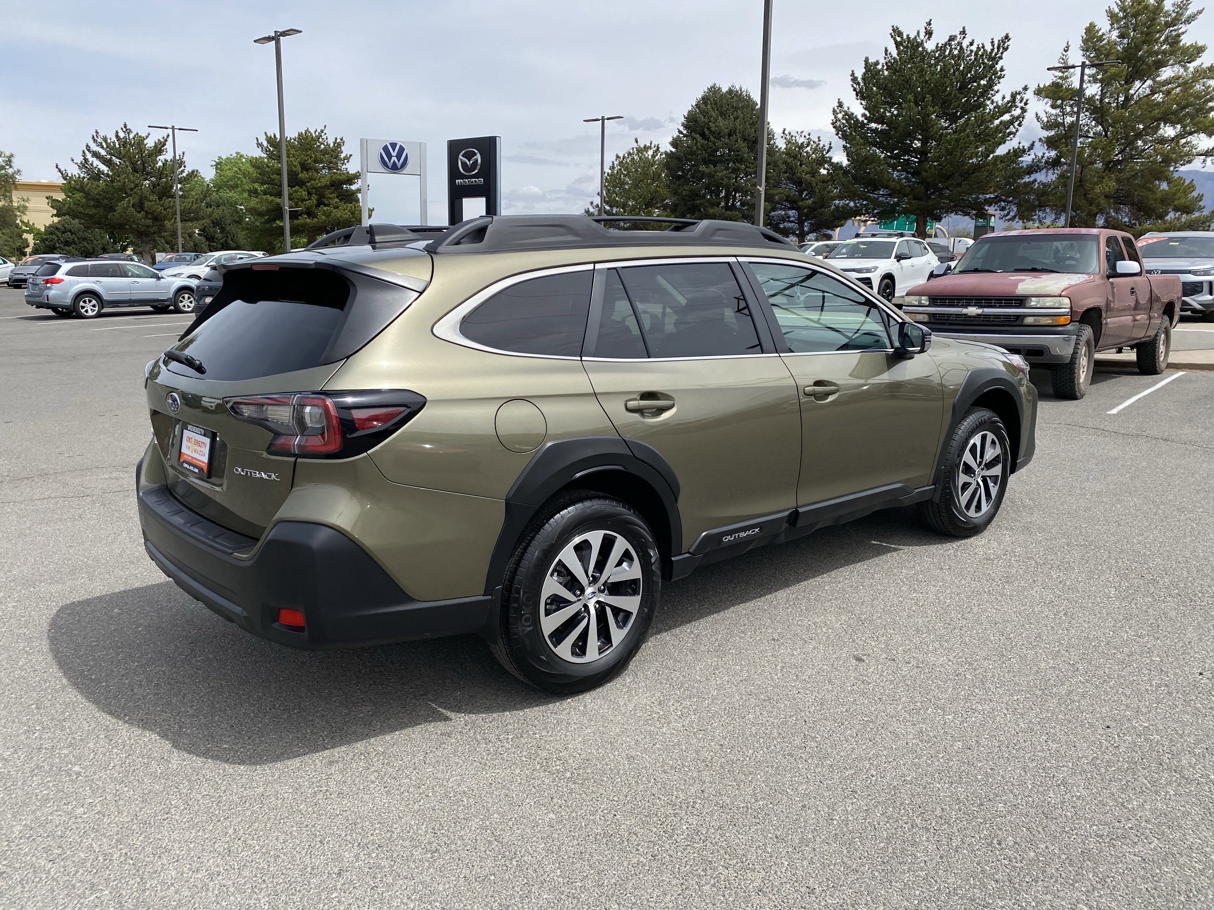 Used 2024 Subaru Outback Premium AWD/4WD image 53