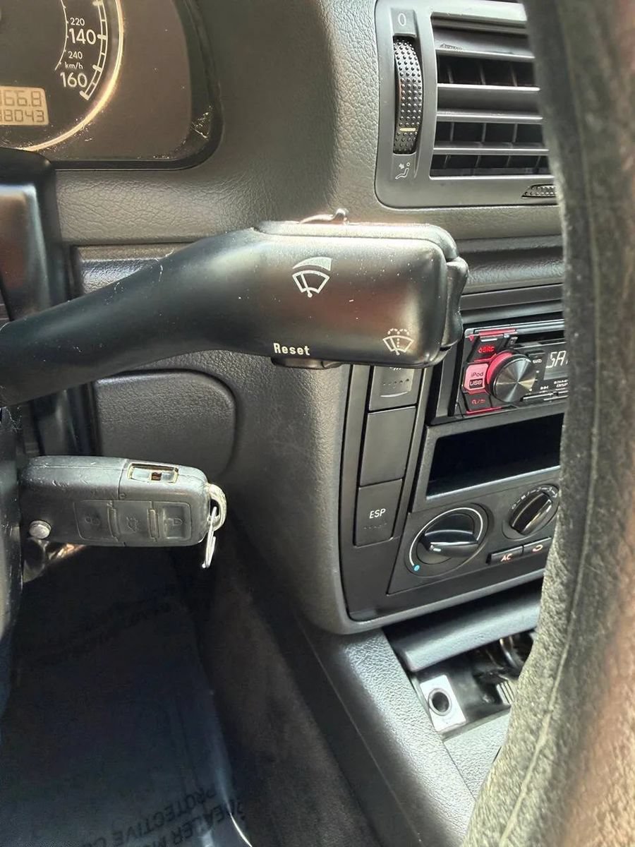 Used 2005 Volkswagen Passat GL FWD image 85