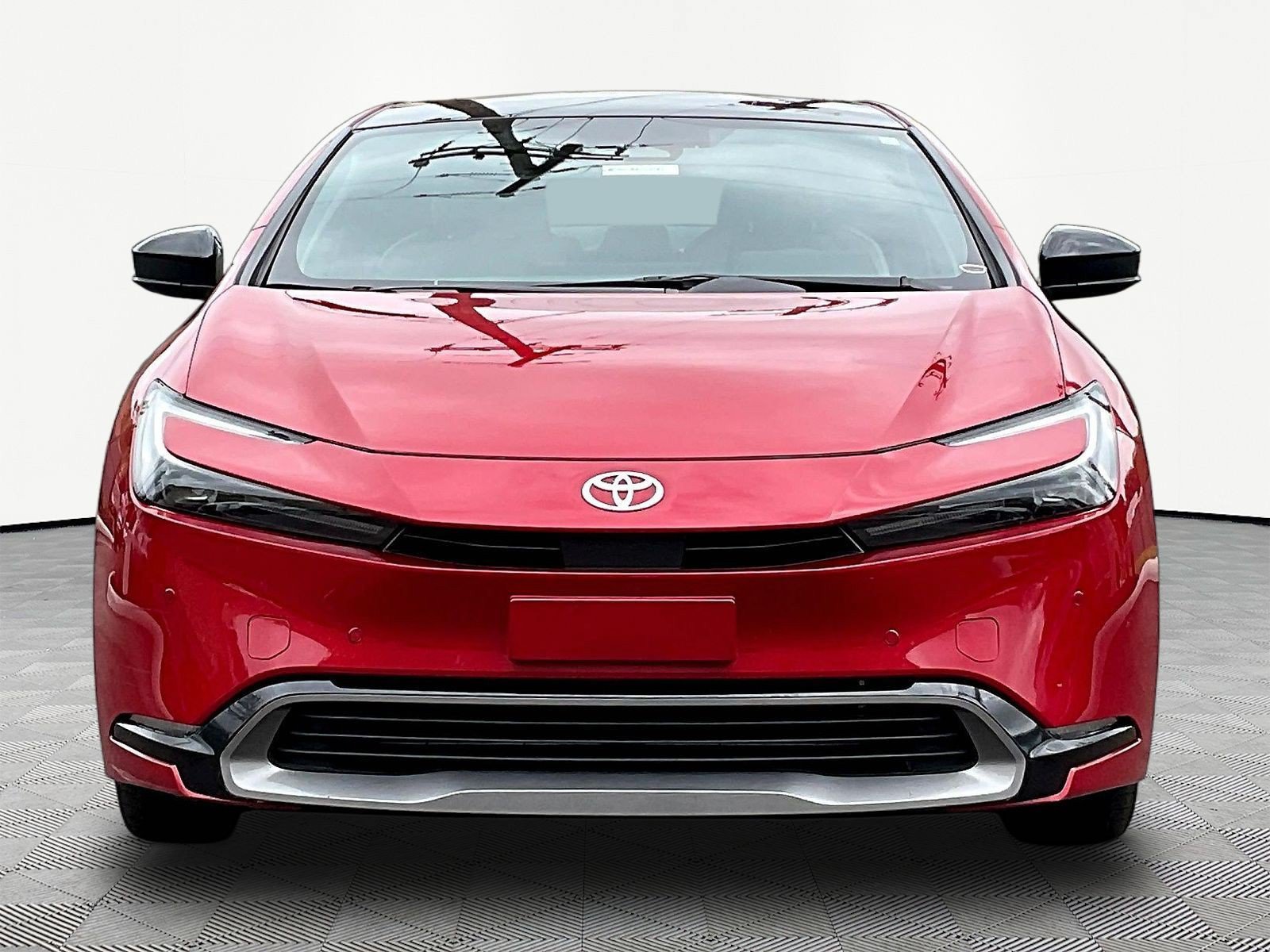 Used 2024 Toyota Prius XLE AWD/4WD image 2