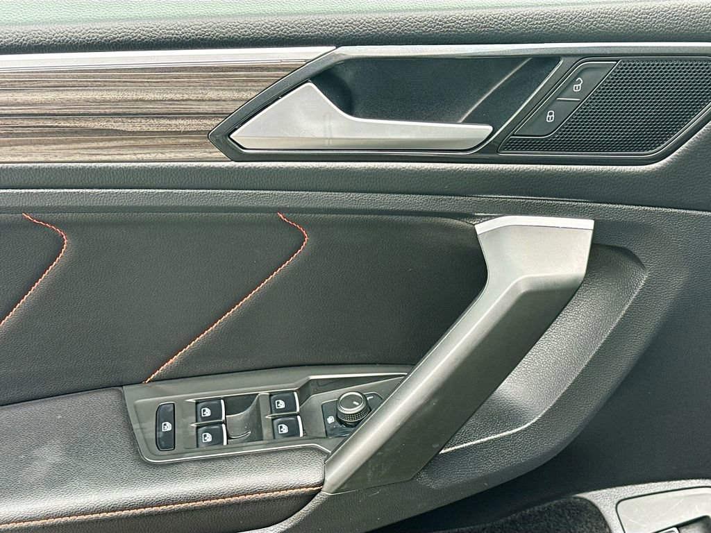 Used 2024 Volkswagen Tiguan SE image 18