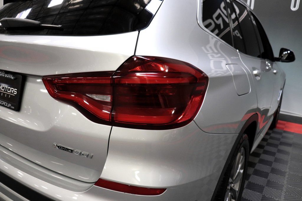 Used 2019 BMW X3 xDrive30i w/ Premium Package AWD/4WD image 8