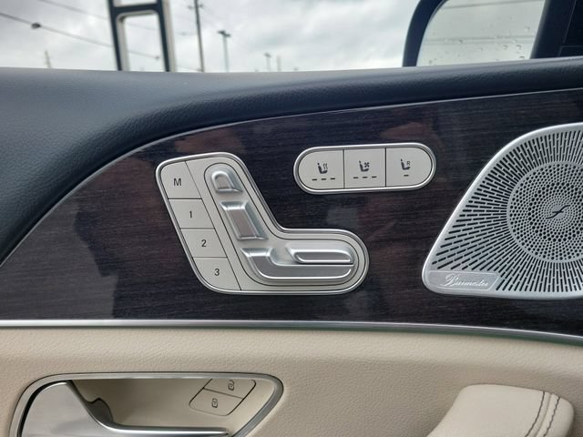 Used 2021 Mercedes-Benz GLS 580 4MATIC image 17
