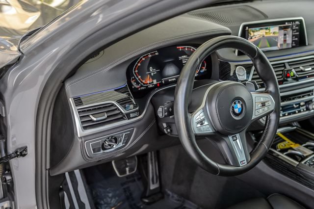 Used 2022 BMW 740i w/ M Sport Package RWD image 24